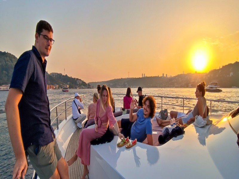 Istanbul Bosphorus Sunset Yacht